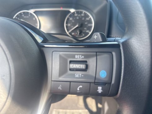 Used 2023 Nissan Rogue SV image 29