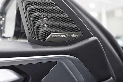 Used 2023 BMW M4 xDrive Competition w/ M Carbon Exterior Package image 39
