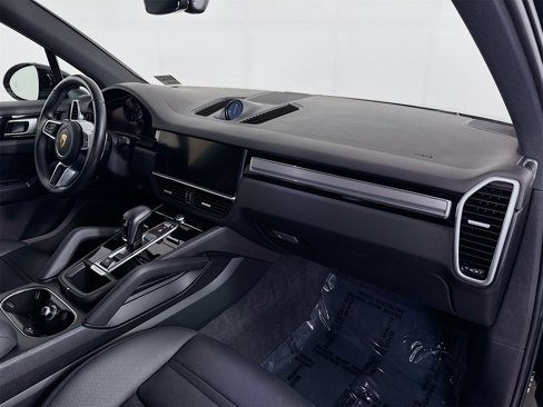 Certified 2022 Porsche Cayenne S Platinum image 23