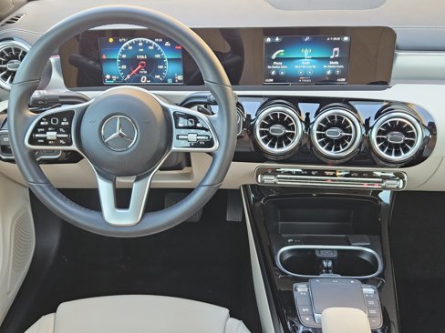 Certified 2022 Mercedes-Benz CLA 250 image 27