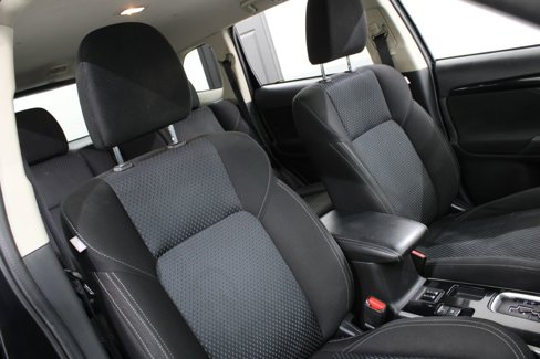 Used 2020 Mitsubishi Outlander ES image 20