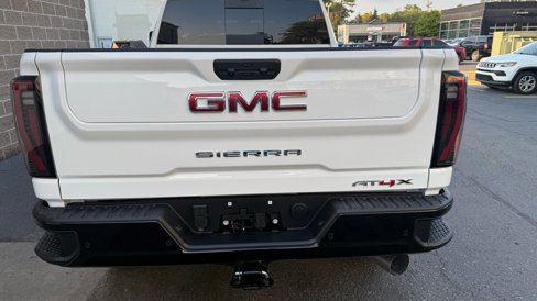 Used 2025 GMC Sierra 2500 AT4X image 20