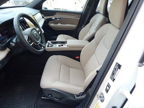New 2026 Volvo XC90 B6 Plus w/ Protection Package Premier image 15