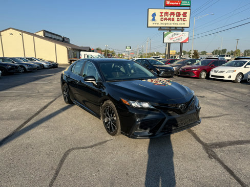 Used 2024 Toyota Camry SE image 4