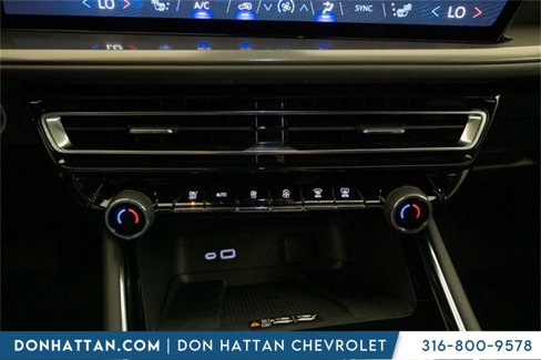 New 2026 Chevrolet Traverse LT w/ Sun and Wheel Package image 11