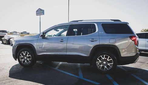 Used 2021 GMC Acadia SLE w/ Driver Convenience Package image 24