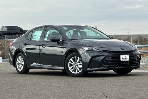 New 2026 Toyota Camry LE image 2