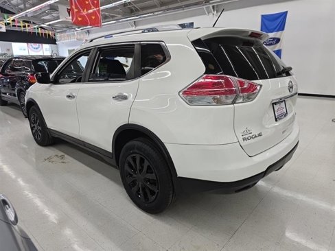 Used 2016 Nissan Rogue S w/ Appearance Package image 4