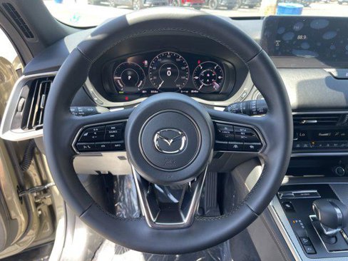 New 2025 MAZDA CX-70 Plug-In Hybrid w/ Premium Plus image 32