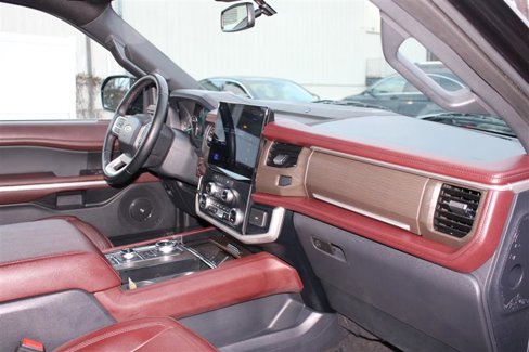 Used 2024 Ford Expedition Max Limited image 15
