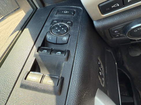 Used 2021 Ford F250 Lariat w/ Lariat Value Package image 11