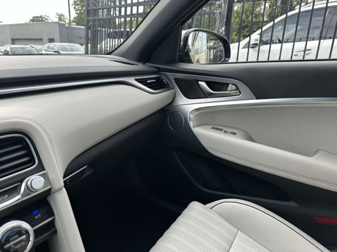 Used 2023 Genesis G70 2.0T w/ Sport Prestige Package image 28