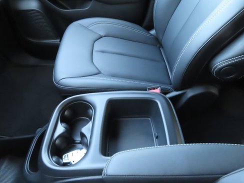 New 2026 Chrysler Pacifica Select image 35