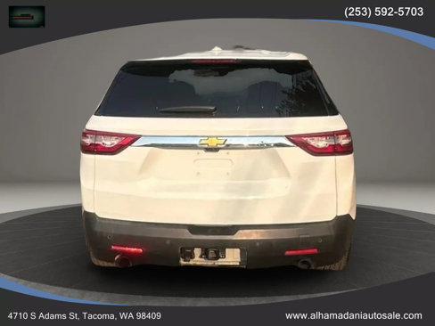 Used 2018 Chevrolet Traverse LT image 9