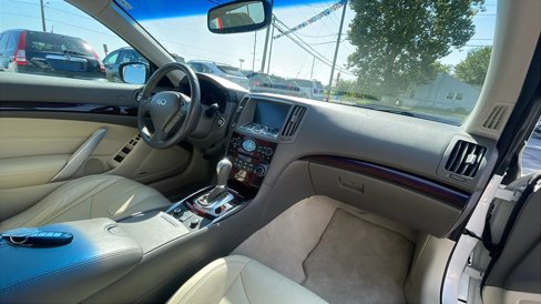 Used 2014 INFINITI Q60 Convertible w/ Premium Package image 24