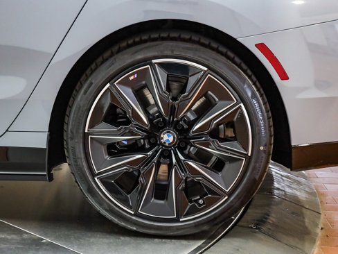 New 2026 BMW i7 eDrive50 image 11