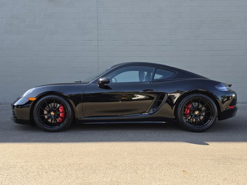 New 2025 Porsche 718 Cayman GT4 image 2