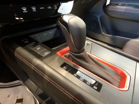 New 2025 Nissan Kicks SR image 19