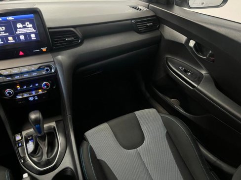 Used 2019 Hyundai Veloster 2.0 image 14