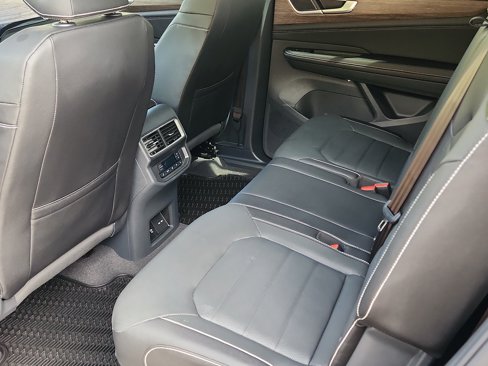 New 2025 Volkswagen Atlas SEL image 11