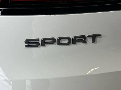 Used 2025 Land Rover Range Rover Sport SE image 30