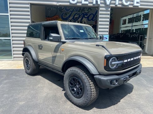 New 2025 Ford Bronco Badlands image 4