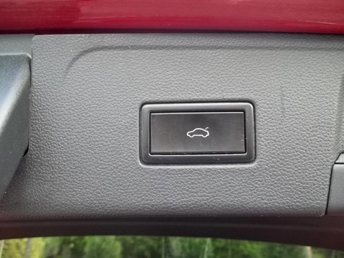 Used 2018 Volkswagen Atlas SE image 27