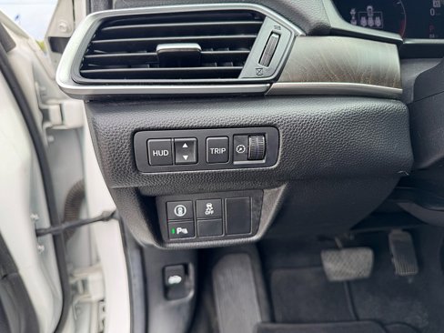 Used 2021 Honda Accord Touring image 20