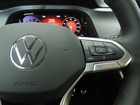 New 2026 Volkswagen Atlas Peak Edition image 13