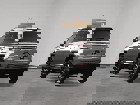 New 2025 Jeep Grand Cherokee Limited w/ Luxury Tech Group II image 4