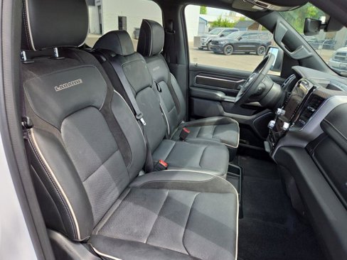 Used 2025 RAM 1500 Laramie image 32