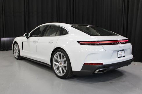New 2025 Porsche Panamera 4 image 3