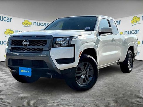 Certified 2025 Nissan Frontier SV image 3