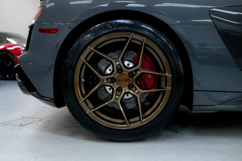 Used 2022 Audi R8 V10 w/ Premium Package image 38