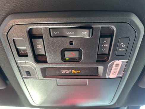 New 2025 Toyota Sequoia Platinum image 30