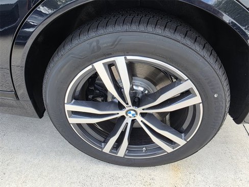 New 2026 BMW X7 M60i image 6