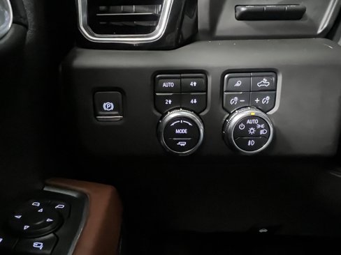 Used 2025 GMC Sierra 1500 Denali Ultimate image 36