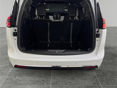 New 2026 Chrysler Pacifica Select image 20