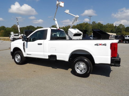 Used 2025 Ford F250 XLT w/ F-250 >10K GVWR Package image 4