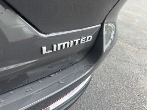 Used 2024 Jeep Grand Cherokee Limited image 10
