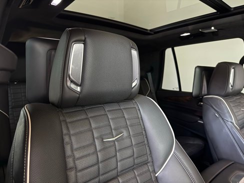 Used 2024 Cadillac Escalade Premium Luxury Platinum image 20