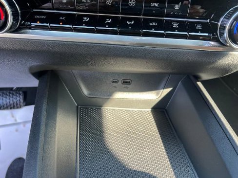 New 2026 Chevrolet Equinox LT w/ Convenience Package II image 23