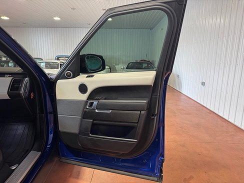 Used 2017 Land Rover Range Rover Sport SVR image 24