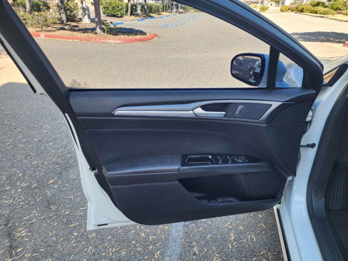 Used 2013 Ford Fusion SE image 26