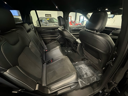 Used 2024 Jeep Grand Cherokee L Laredo image 19