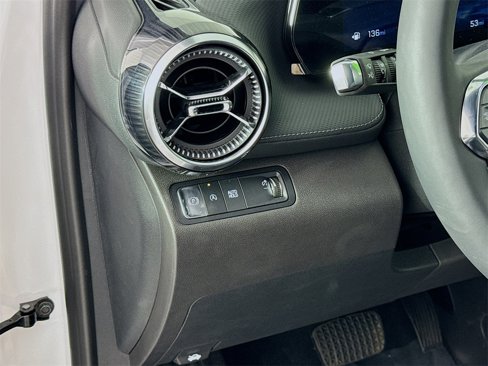 New 2025 Chevrolet Equinox LT w/ Convenience Package II image 10