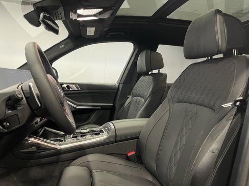 New 2026 BMW X7 M60i image 8