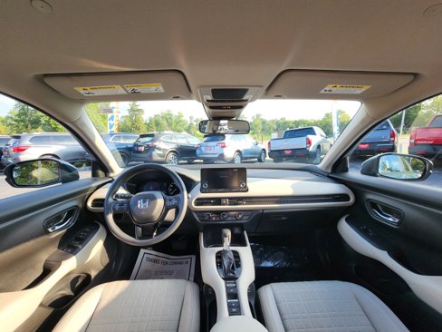 Used 2025 Honda HR-V LX image 8