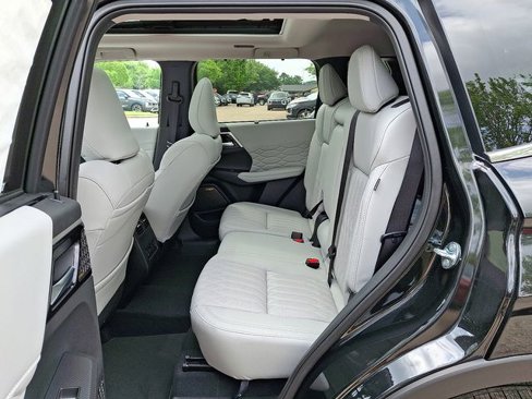 New 2025 Mitsubishi Outlander AWD image 5