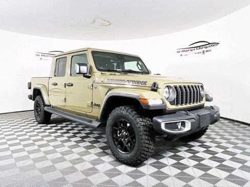 New 2025 Jeep Gladiator Sport image 1